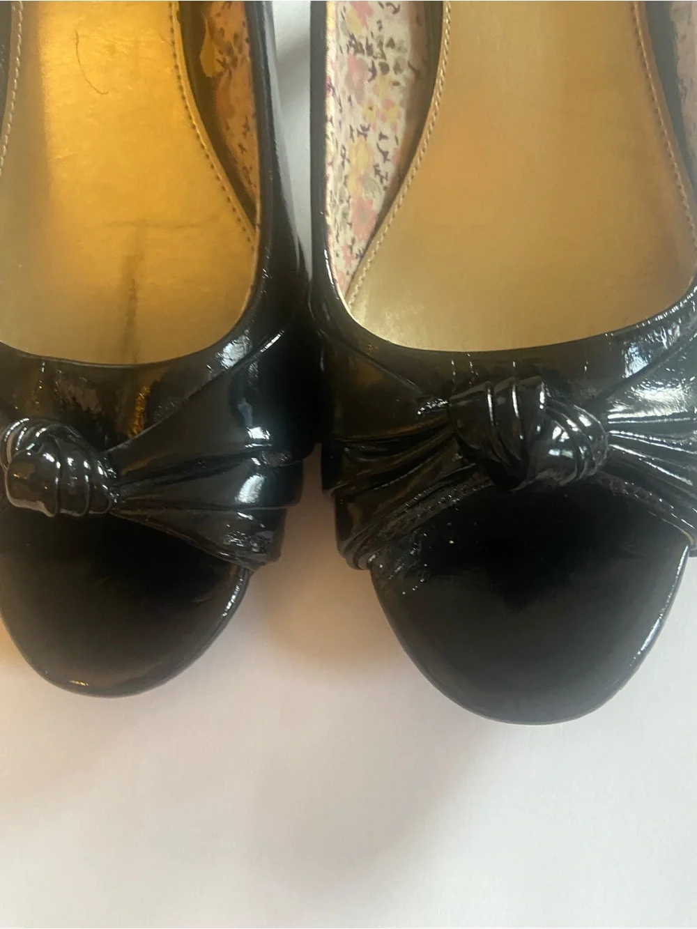 American Eagle Outfitters Black Patent Knot-Detail Pumps